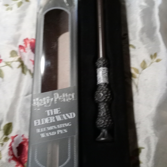 Gray - Picture 3 of 4